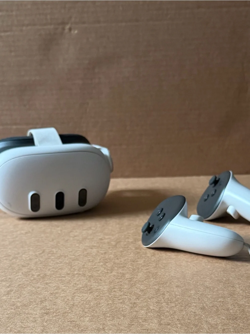 White Wireless VR Headset with Matching Controllers - Comfortable Fit